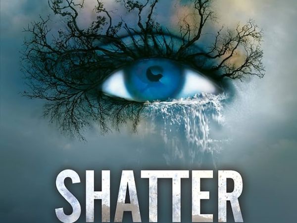Shatter Me by Tahereh Mafi
